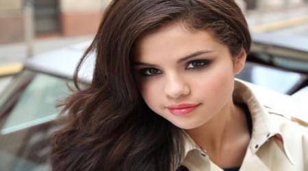 скачать клип Selena Gomez and The Scene - Who Says
