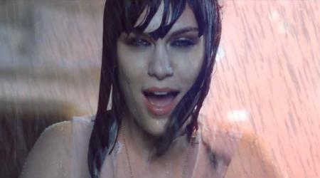 скачать клип Jessie J - Who You Are