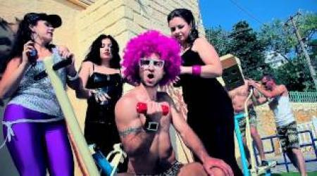 скачать клип LP-108 - I am Sexy and I Know It - пародия