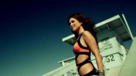 скачать клип Inna - More Than Friends