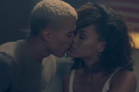 скачать клип Rihanna feat Calvin Harris - We Found Love