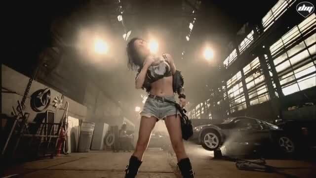 скачать клип Inna - Club Rocker