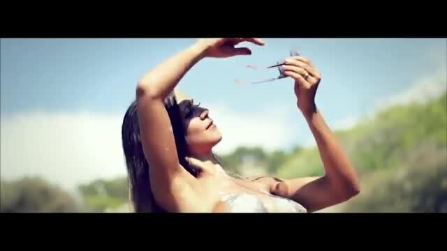 скачать клип Astoria Feat. Pitbull - Show Me What U Got