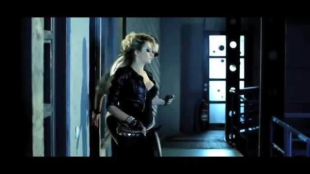 скачать клип Alexandra Stan - Mr. Saxobeat