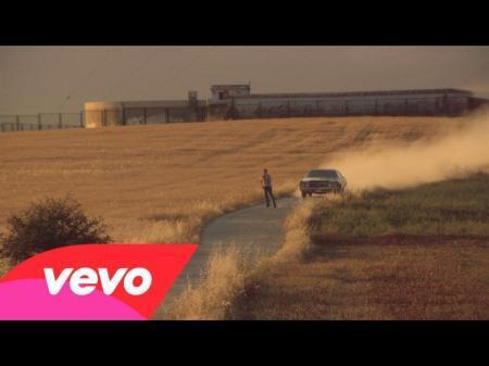 скачать клип Diztortion - Put Your Love On Me