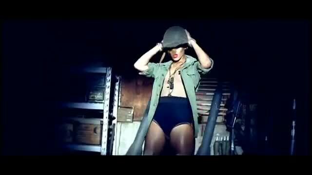 скачать клип Rihanna - Hard ft. Jeezy