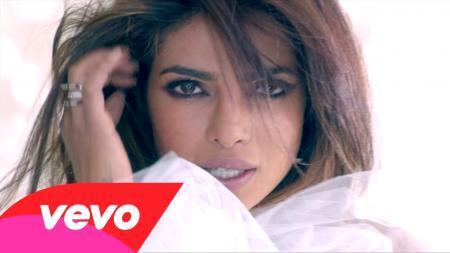 скачать клип Priyanka Chopra - I Cant Make You Love Me