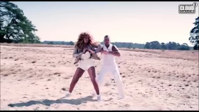 скачать клип Sharon Doorson - Run Run