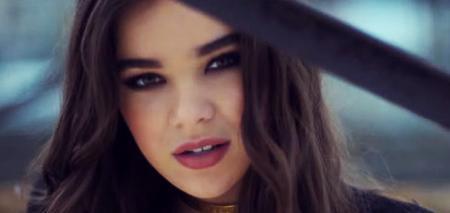 скачать клип Hailee Steinfeld - Love Myself