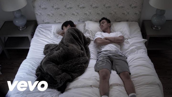 скачать клип Justin Bieber - Love Yourself