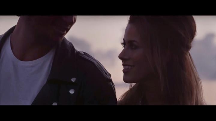 скачать клип Lost Frequencies - Are You With Me