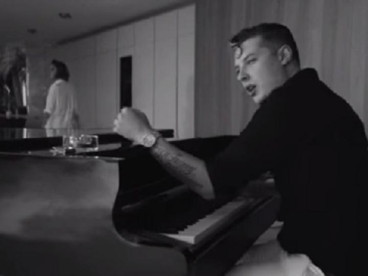 скачать клип John Newman - Out Of My Head