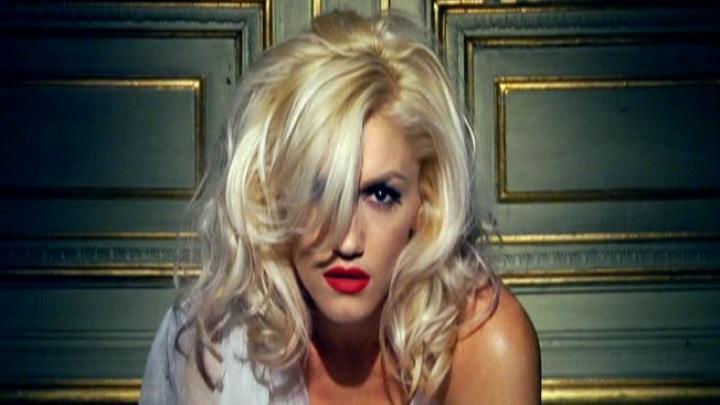 скачать клип Gwen Stefani - Early Winter