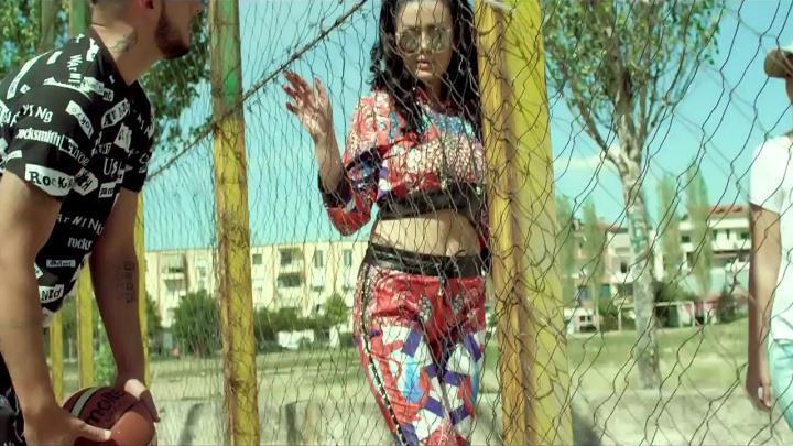 скачать клип Gold AG ft. Greta Koci - Mas miri
