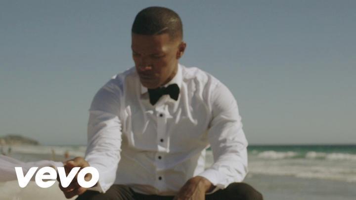 скачать клип Jamie Foxx - In Love By Now