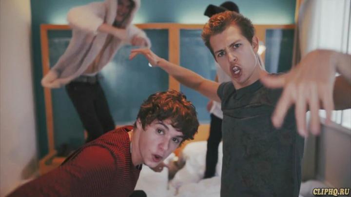 скачать клип The Vamps - Cheater