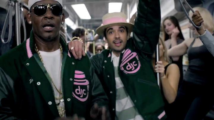 скачать клип DJ Cassidy ft. R. Kelly - Make the World Go Round