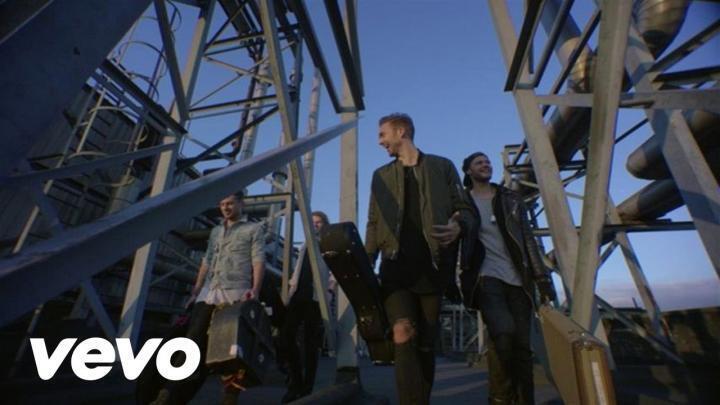 скачать клип Lawson - Money