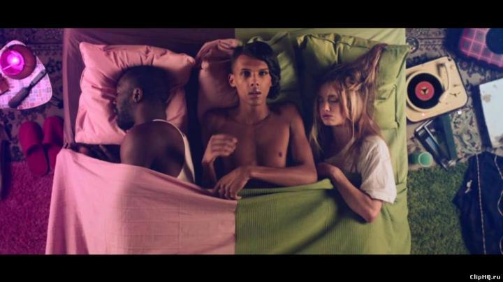 скачать клип Stromae - Tous Les Memes