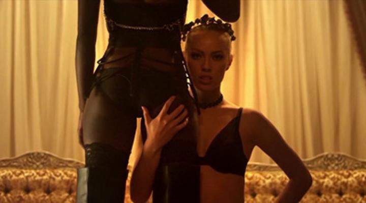 скачать клип The Knocks feat. X Ambassadors - Comfortable