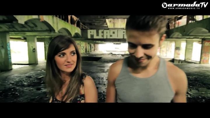 скачать клип David Forbes and Antonia Lucas - Because Of You 2012