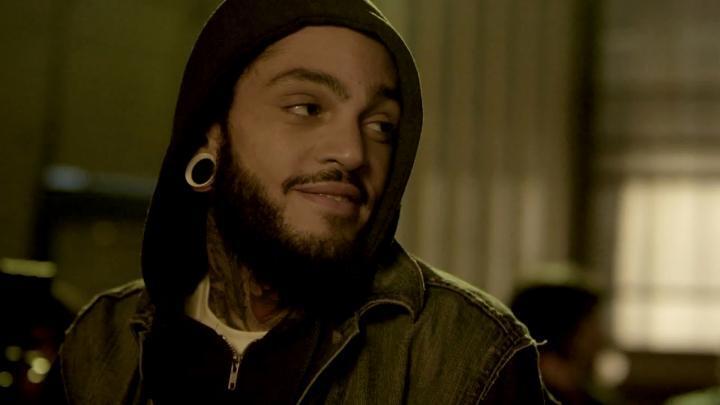 скачать клип Gym Class Heroes - Martyrial Girls