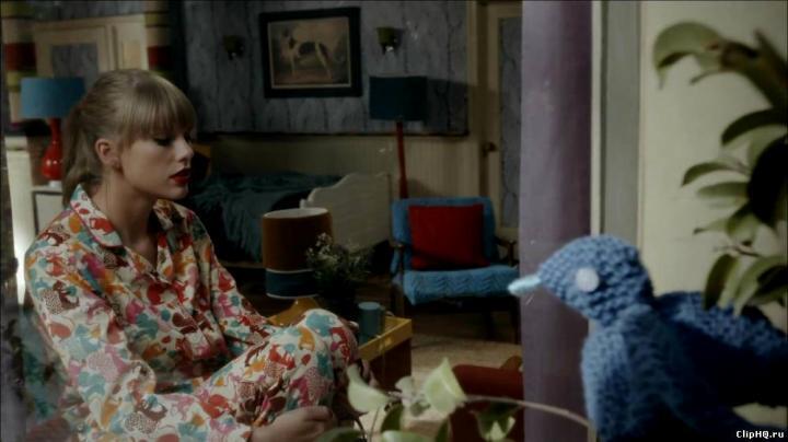 скачать клип Taylor Swift - We Are Never Ever Getting Back Together