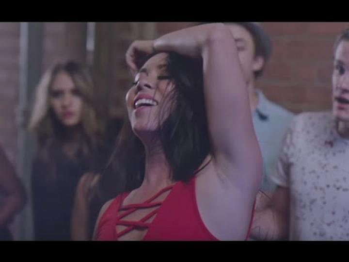 скачать клип Firebeatz and Chocolate Puma ft. Bishop - Lullaby