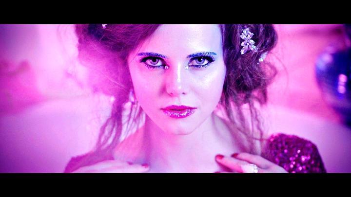 скачать клип Tiffany Alvord - AFTEREFFECT