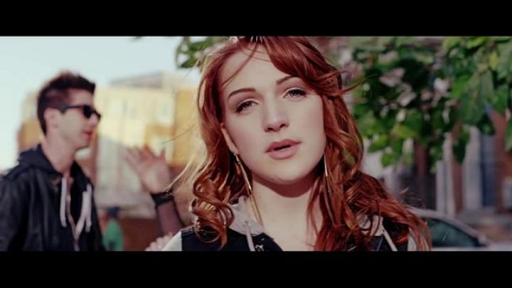 скачать клип Victoria Duffield - Break My Heart