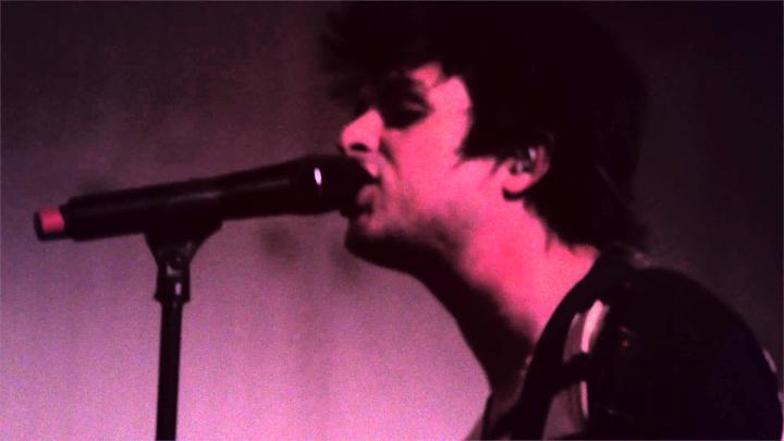 скачать клип Green Day - Stay The Night