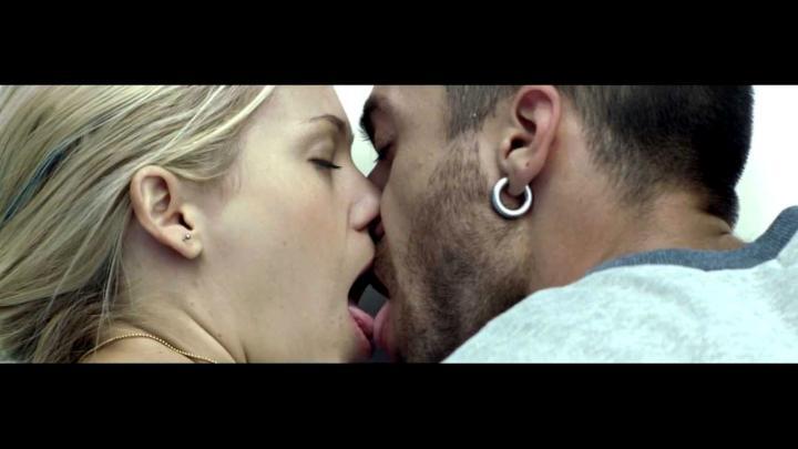 скачать клип Citizens - True Romance
