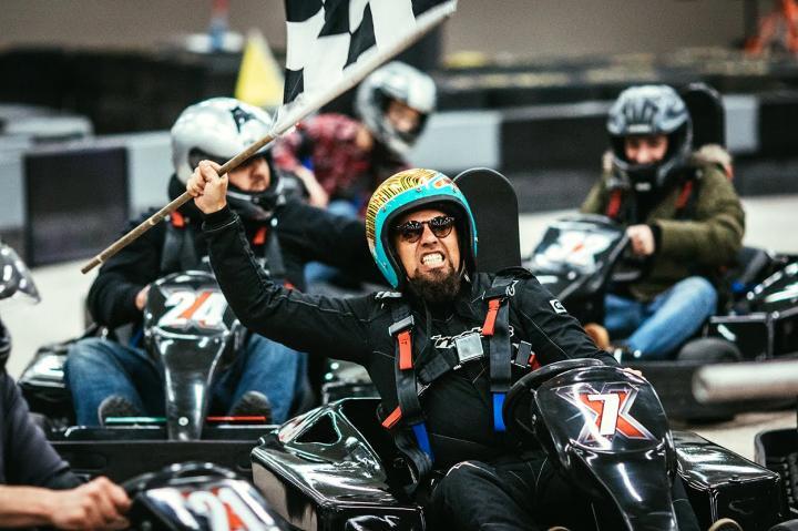 скачать клип Bernz ft. Jarren Benton - Outta My Brain