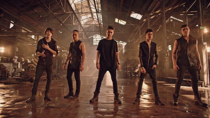 скачать клип CNCO - Quisiera