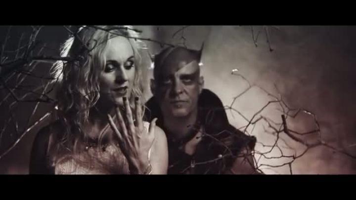 скачать клип TANZWUT ft. Liv Kristine - Stille Wasser