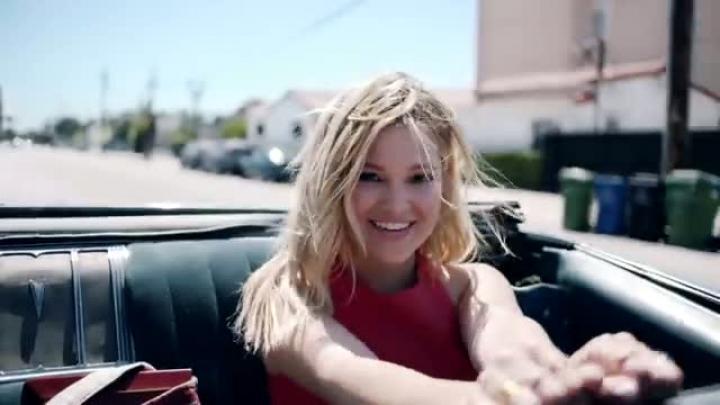 скачать клип Olivia Holt - Phoenix