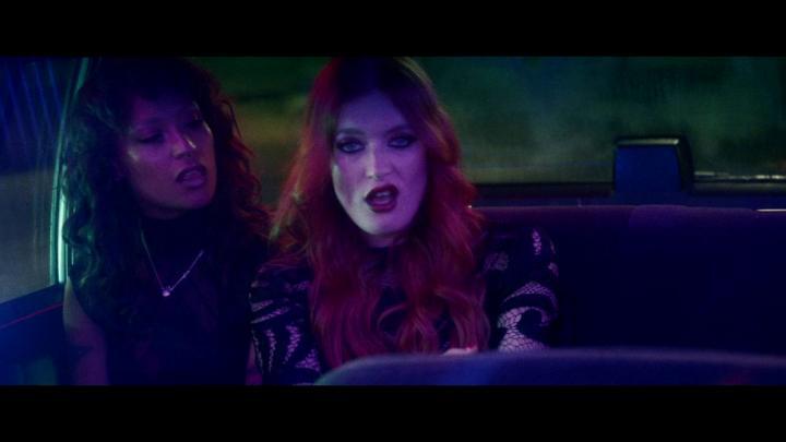 скачать клип Louis The Child and Icona Pop - Weekend
