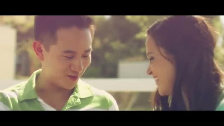 скачать клип Jason Chen ft. Megan Nicole - Invisible