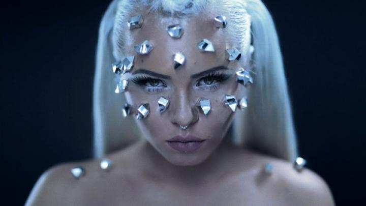 скачать клип Kerli - Diamond Hard