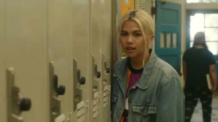 скачать клип Hayley Kiyoko - Gravel To Tempo