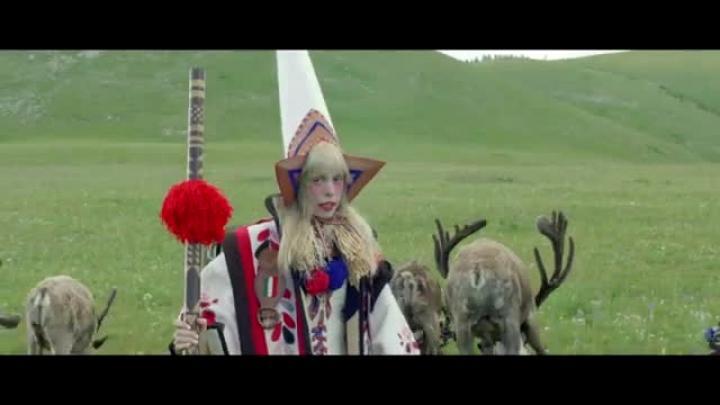 скачать клип Petite Meller - The Flute