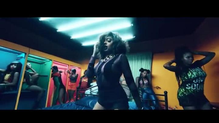 скачать клип Lola Rae - One Time