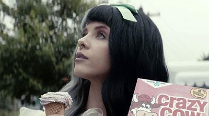 скачать клип Melanie Martinez - Tag, Youre It  Milk and Cookies