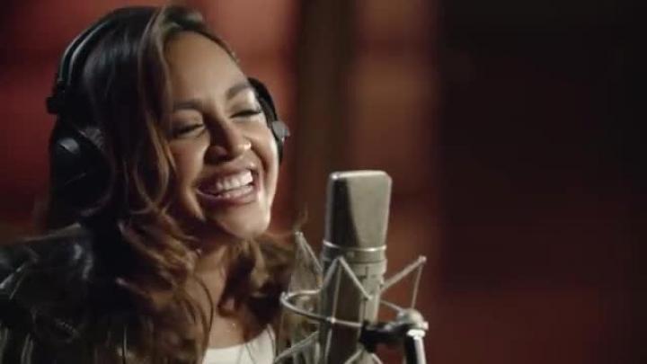 скачать клип Jessica Mauboy - Risk It