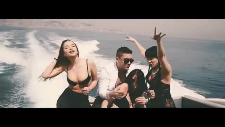 скачать клип Osmani Garcia - Sacudete La Arena