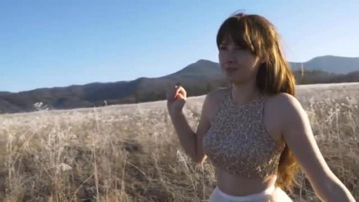 скачать клип Tessa Violet - Dream