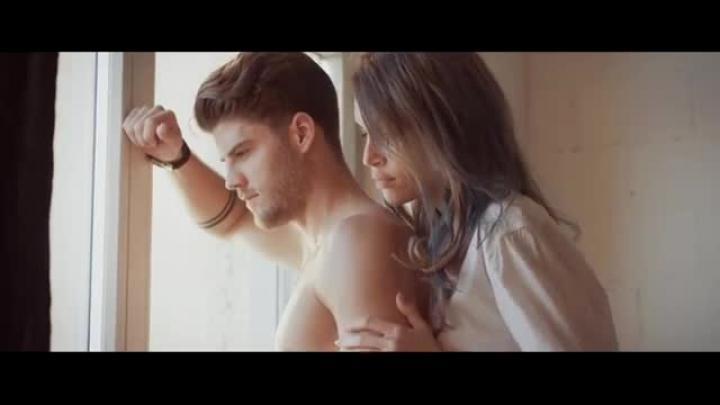 скачать клип INTRESSTandLOUIS ft. DRM Fly - Don\'t Break My Drum