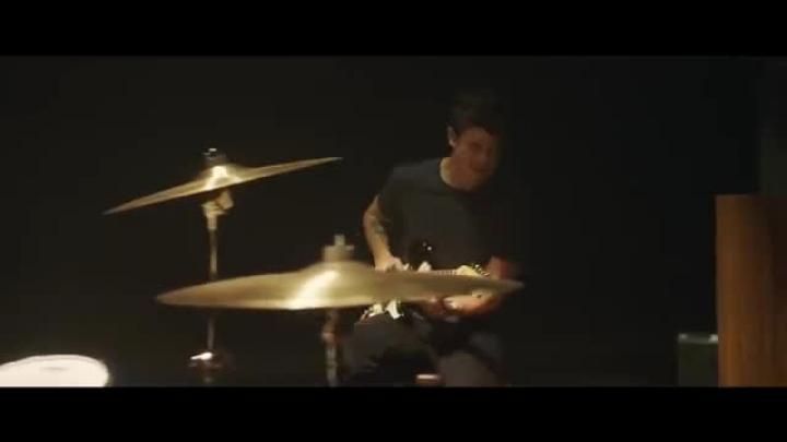 скачать клип Shawn Mendes - Mercy