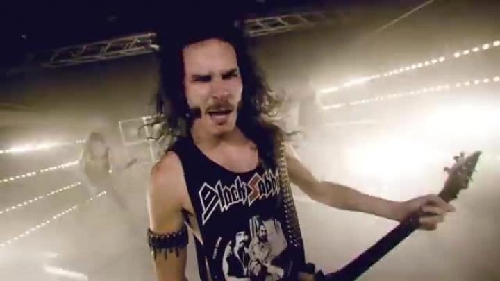 скачать клип Evil Invaders - Raising Hell