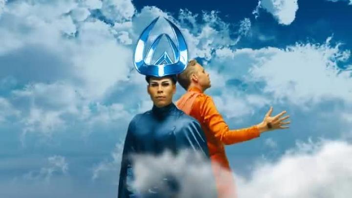 скачать клип Empire Of The Sun - High And Low
